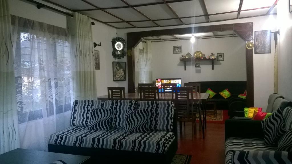Srihelyes Inn Nuwara Eliya Esterno foto